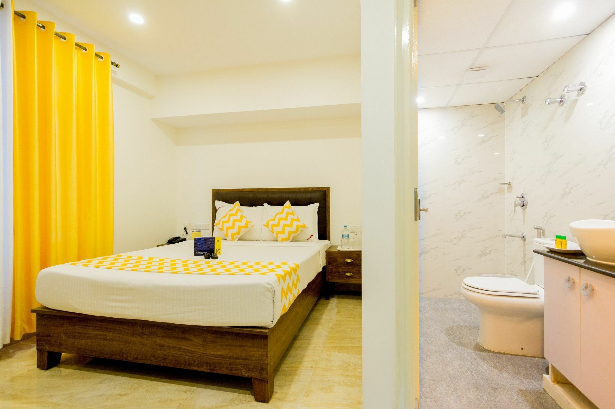 Fabhotel Oakwey Inn - Indiranagar Bangalore Esterno foto